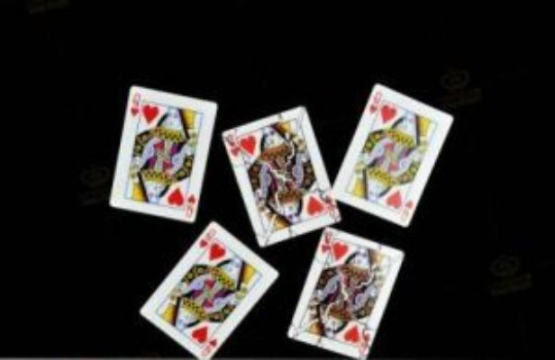 slomannye-razbitye-korolevy-broken-queen2-616x400 Копирующиеся дамы черви (Broken Queen) — изображение 1