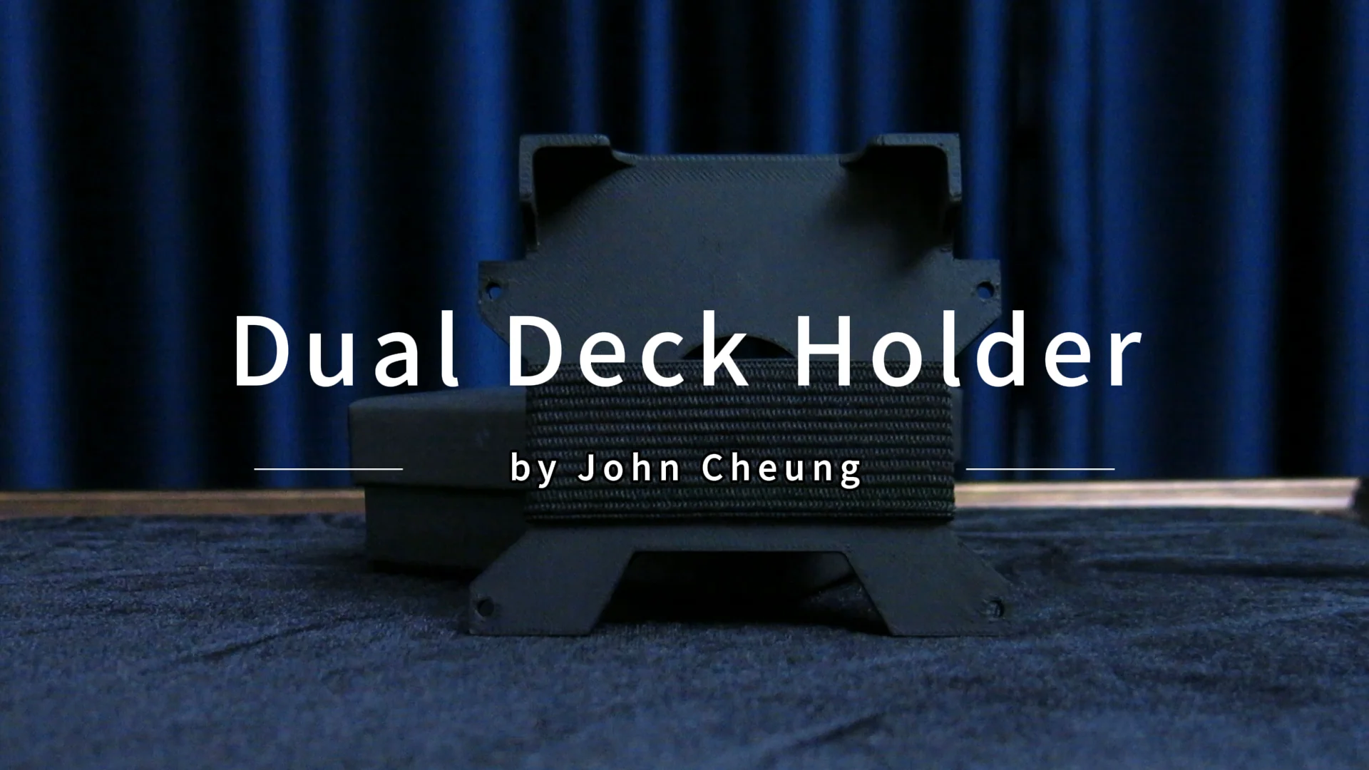 pic_1 Держатель для двойной зарядки (двух колод) Dual-Deck Holder by Geek John Magic and JT Magic — изображение 1